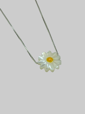 Colar Margarida em Madrepérola