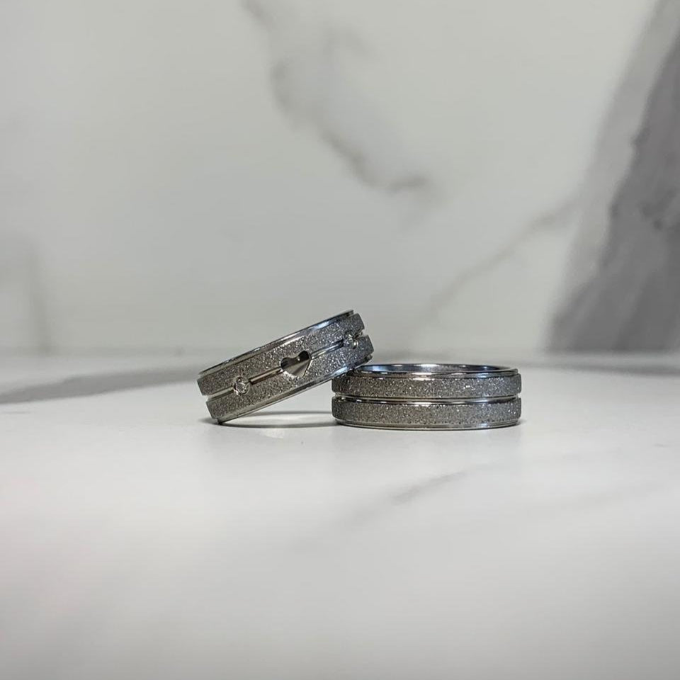 Aliança diamantada coração